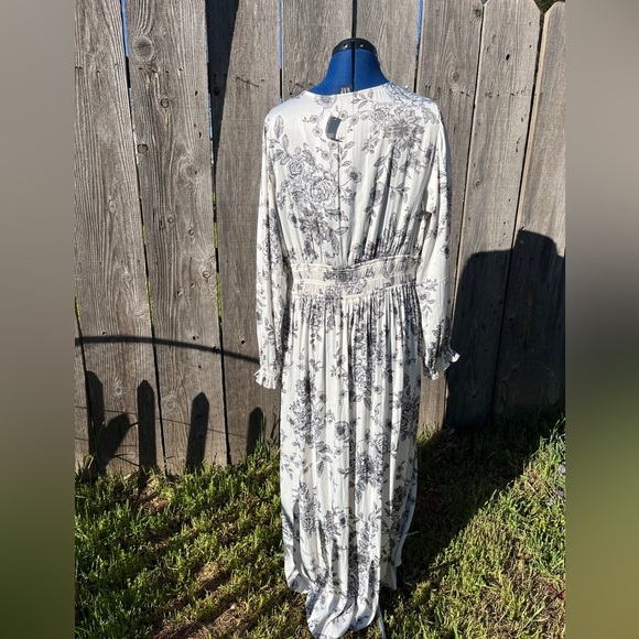 Gap faux satin Floral Print Long Sleeve Dress - Picture 3 of 4